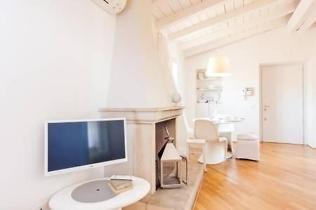 Di Punto In Bianco Home เวโรนา ภายนอก รูปภาพ