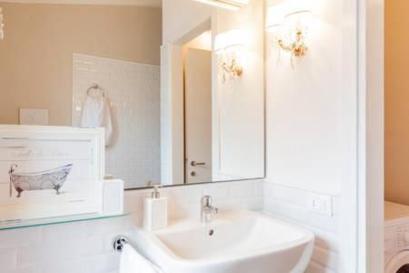 Di Punto In Bianco Home เวโรนา ภายนอก รูปภาพ